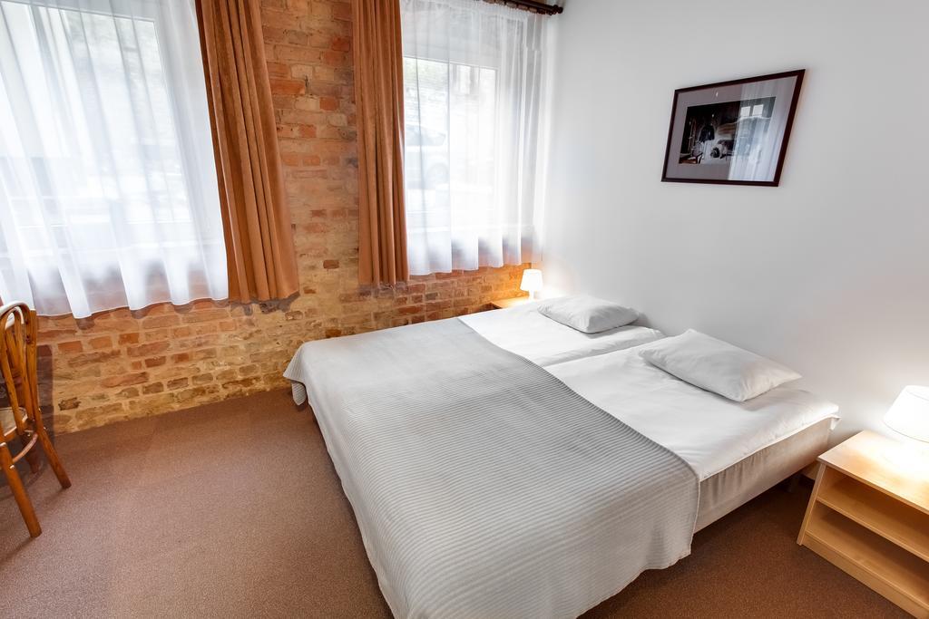 Janne Hotel Riga Room photo