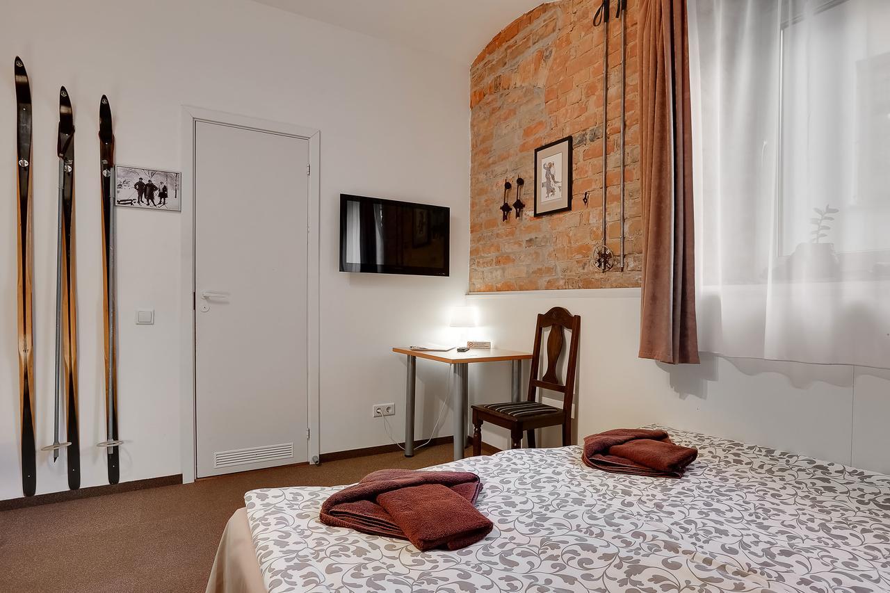 Janne Hotel Riga Exterior photo