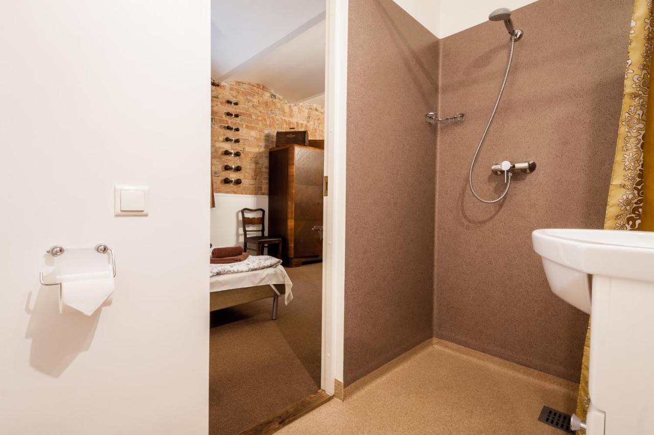 Janne Hotel Riga Exterior photo